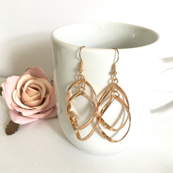 NWT Fashion Spiral Drop Dangle Earrings - Picture 1 of 4